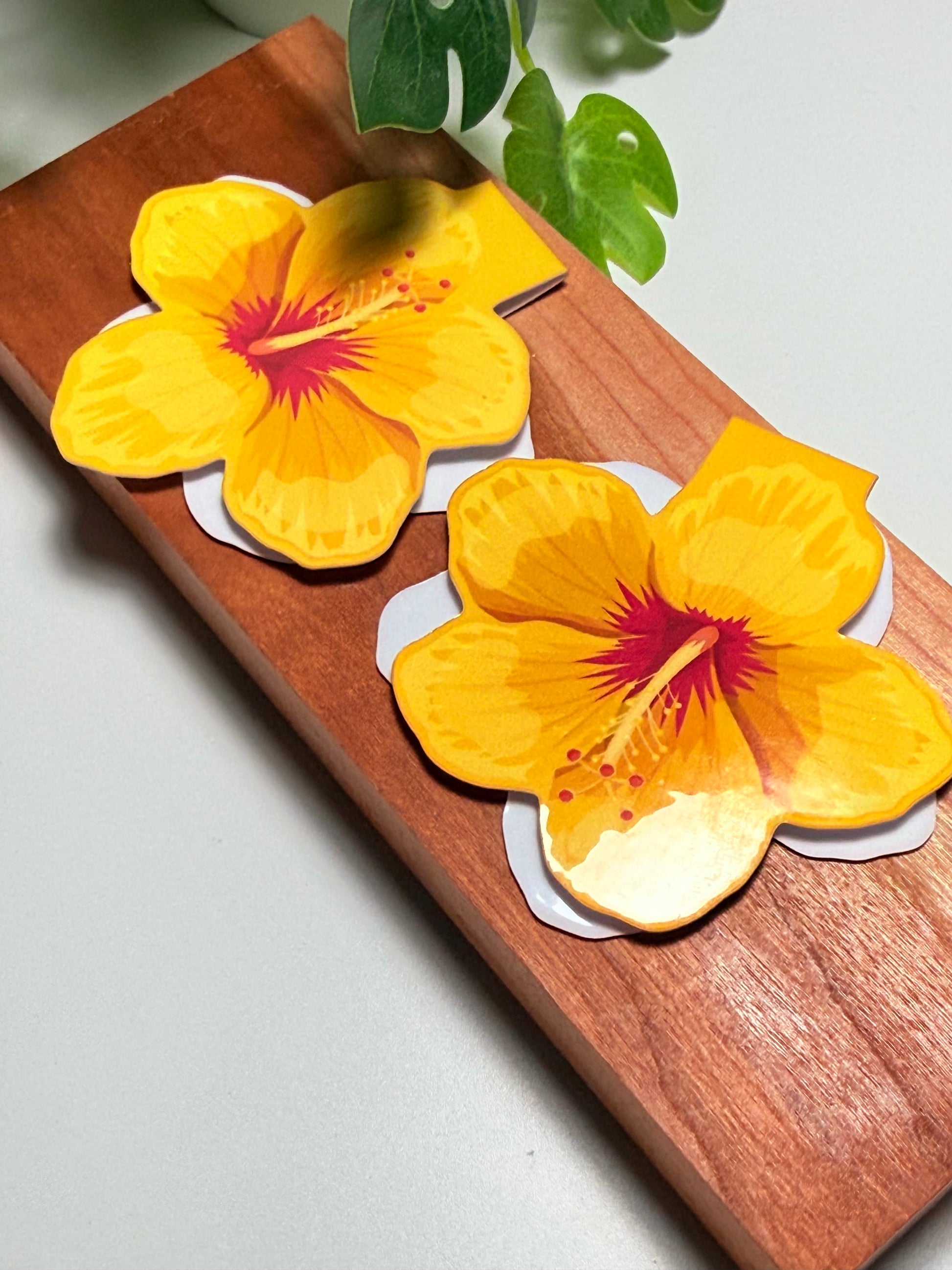 Tropical Bloom 4 In 1 Magnetic Bookmark